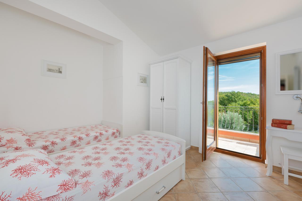 Apartments Athos Rabac Exteriör bild